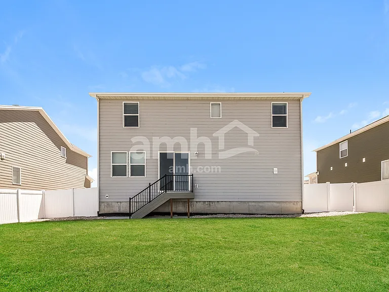 1272 W Mahogany St — Photo 16
