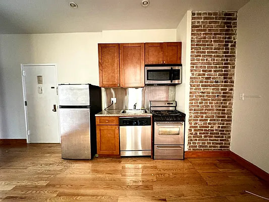 Rented by Douglas Elliman | media 8