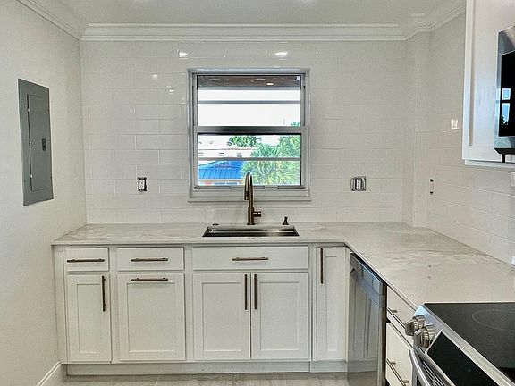 3rd image of 4540 N Ocean Dr APT 212