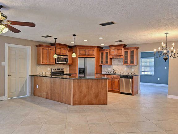 3rd image of 1707 Hispana Ave