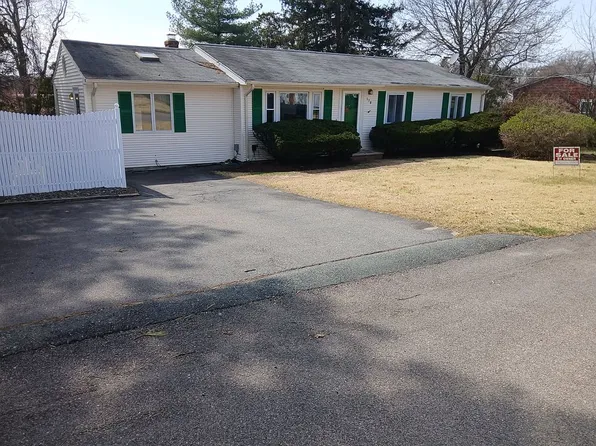 178 Hilton Rd, Warwick, RI 02889