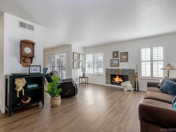 1122 Via Loma Vis, El Cajon, CA 92019