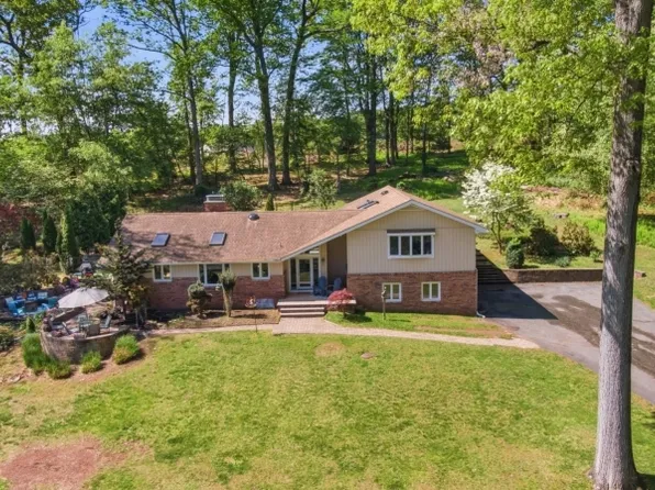 123 Old Clinton Rd, Raritan Twp., NJ 08822