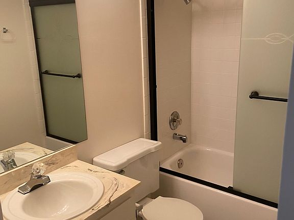 3rd image of 4875 Cole St #29