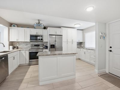 3138 Via Poinciana #306, Lake Worth, FL, 33467