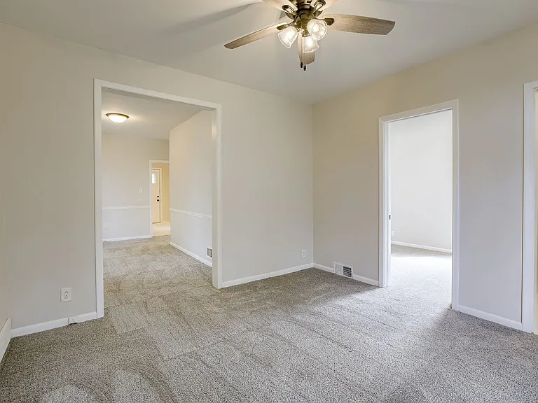 1003 S 42nd St — Photo 19