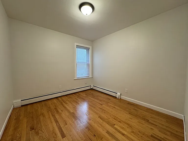 631 Walnut St #1 — Photo 11