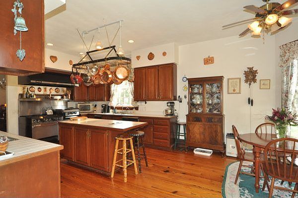 1st image of 951 Camino Real S