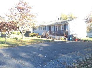 70 Ray St, Somerset, NJ 08873