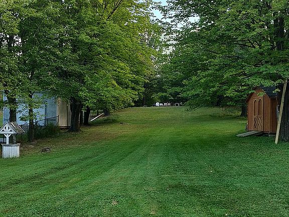 2nd image of 7868 W Pleasant Valley Rd