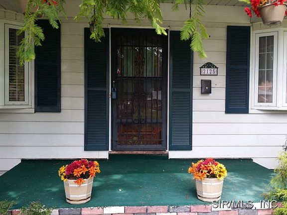 2nd image of 2125 Clark Ave
