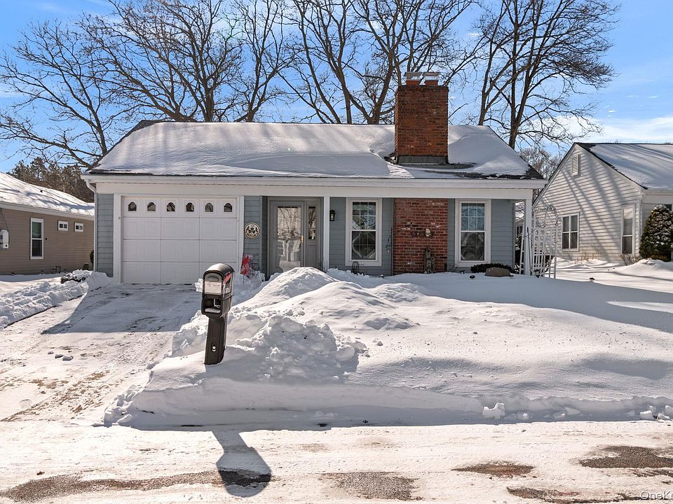 1st image of 475 Stratford Lane