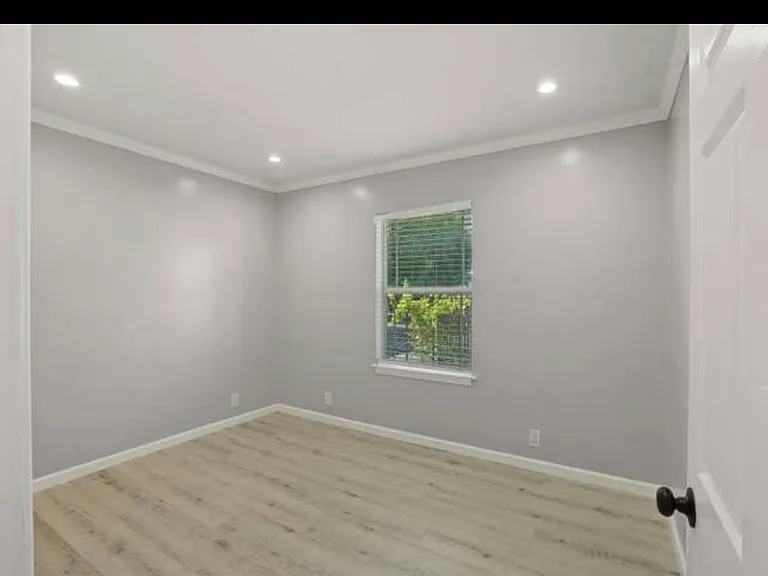 830 N Sierra Nevada St — Photo 5