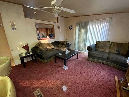 5th image of 704 Kinneytown Rd