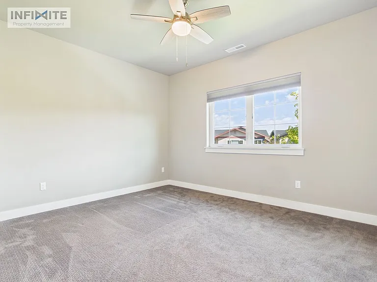 3083 Lori Ln — Photo 16
