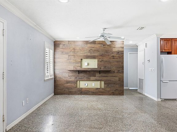 3rd image of 1665 28th Ave