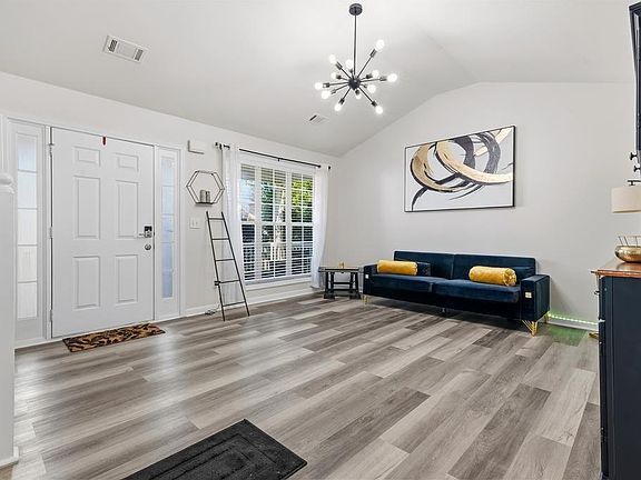 5th image of 5914 Waggoner Ct