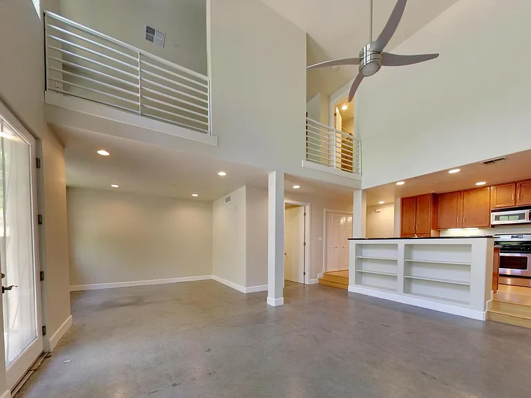 7034-7046 Santero Way Lofts — Photo 2