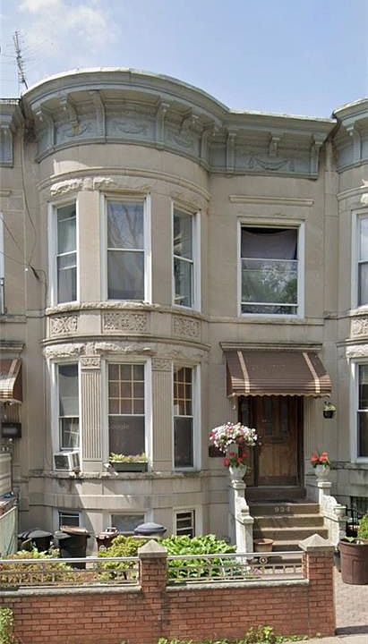 2nd image of 934 52nd St