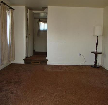 3rd image of 227 E Fairmont Ave