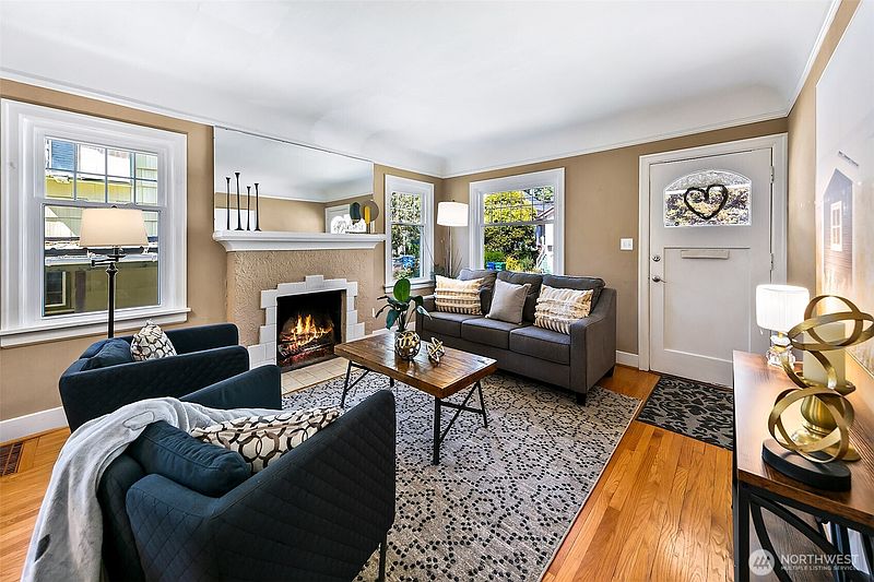 2nd image of 1035 NE 91st Street