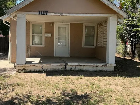 1117 N 11th St, Garden City, KS 67846