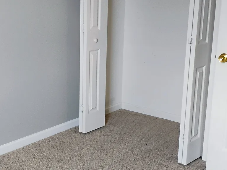 2nd bedroom closet - new carpet