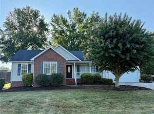 355 Tanglebrook Trl, Eden, NC 27288