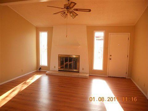 3rd image of 1831 Edmund Blvd