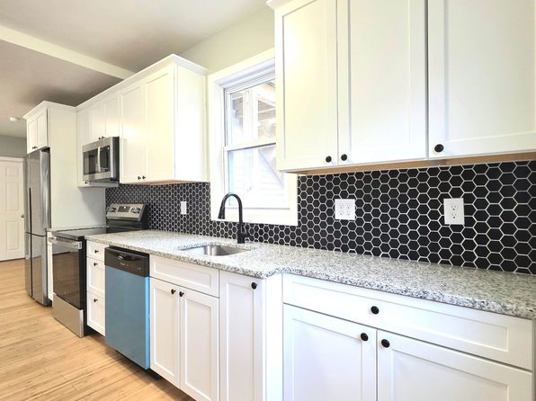 manchester-new-hampshire-95346584 picture