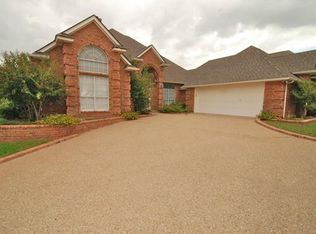 7005 Trail Bluff Ct, Granbury, TX 76048