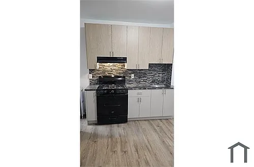 883 Scattergood St Photo 1