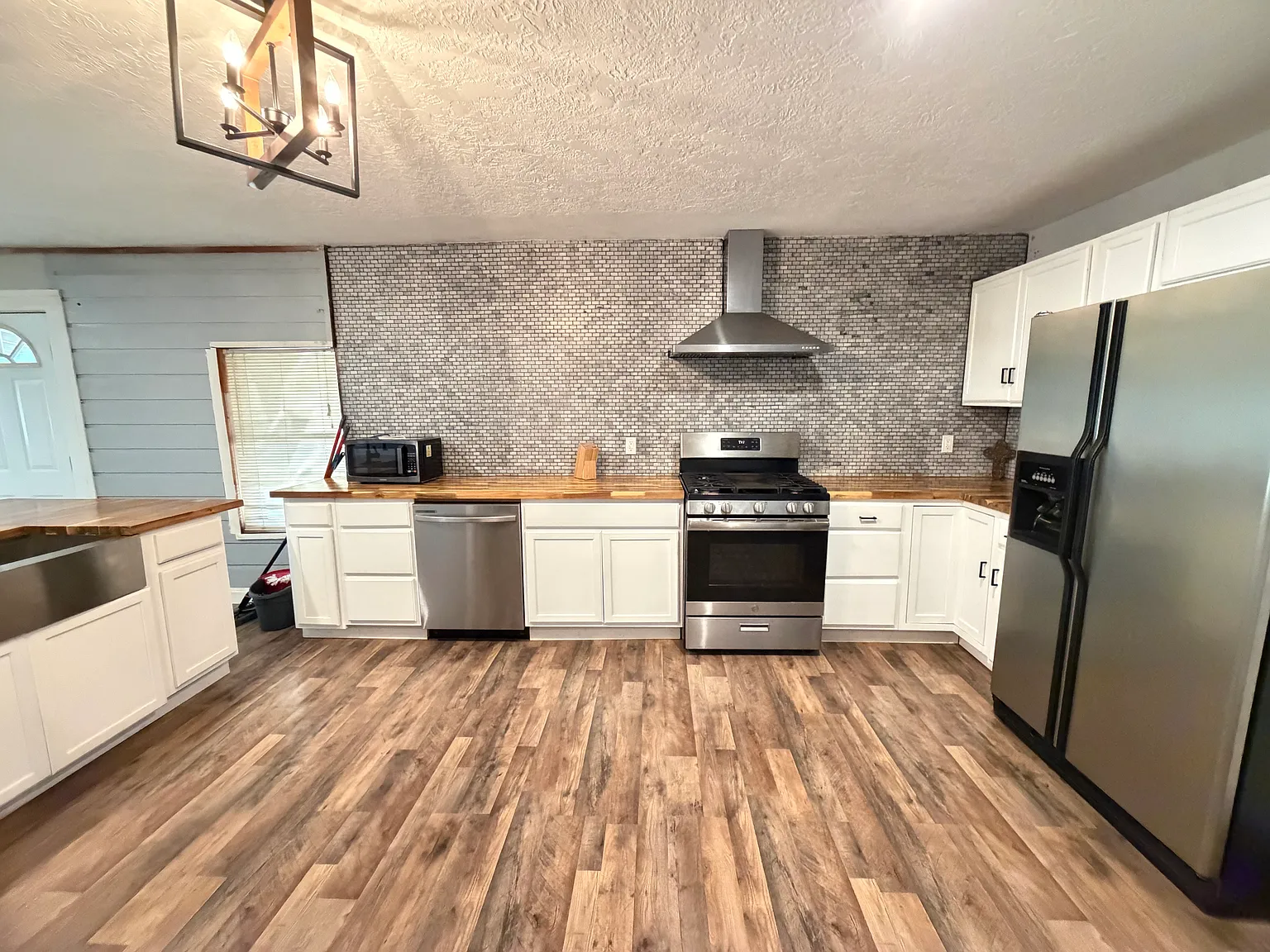 3 bed, 1608 sqft, $1,800 — Photo 4