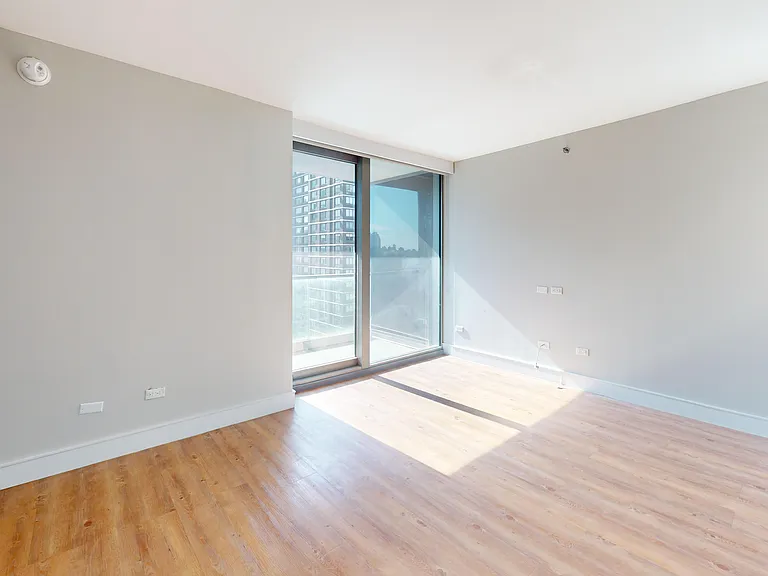 237 E 34th St #1606 — Photo 11