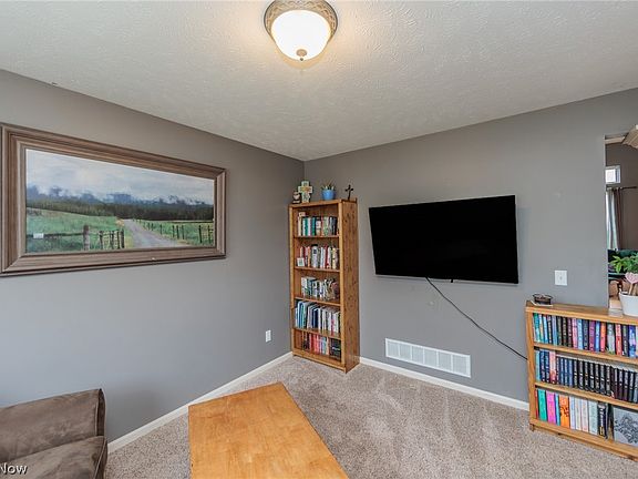 4th image of 2359 Becket Cir