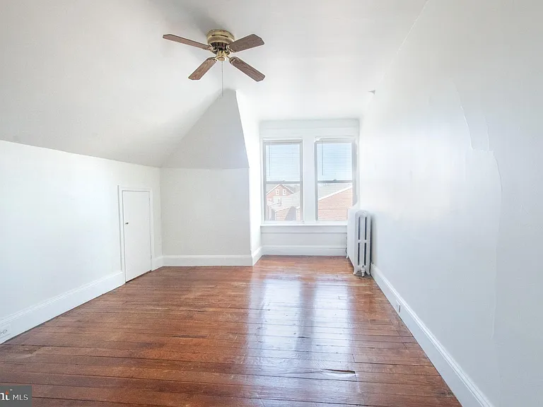 401 W Washington St — Photo 13