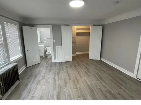 7825 Chase Rd, Dearborn, MI