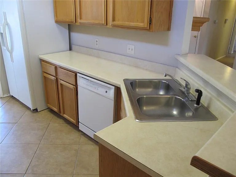 1301 Texas Oak Way — Photo 3
