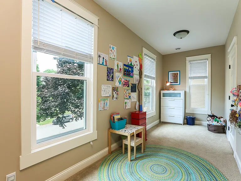 890 Goodrich Ave — Photo 16