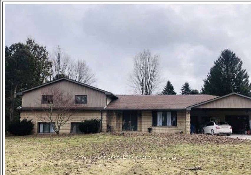 1st image of 992 McCready Rd