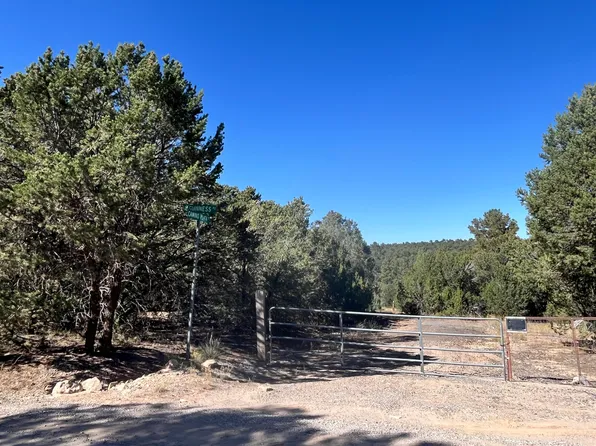 1 Camino Plata Ct, Tijeras, NM 87059