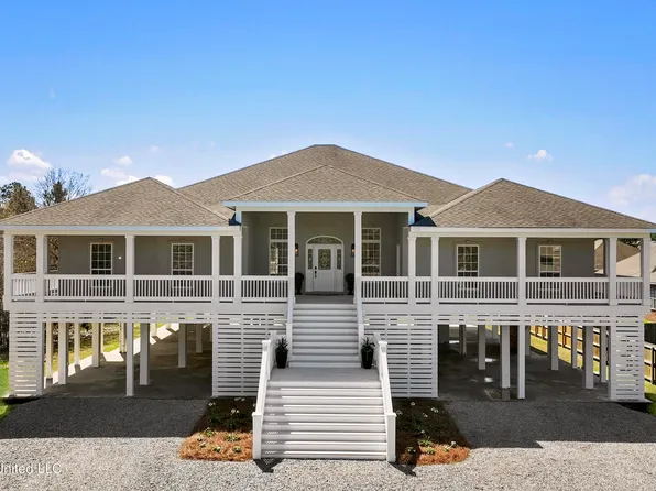 15521 Straw St, Ocean Springs, MS 39532