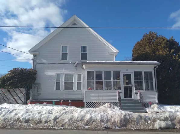 69 Pine St, Rochester, NH 03867