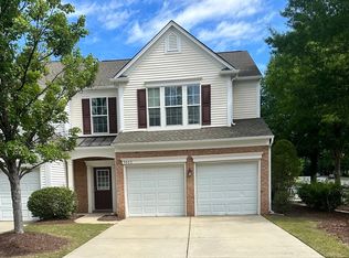 9002 Bishop Crest Ln, Charlotte, NC 28277