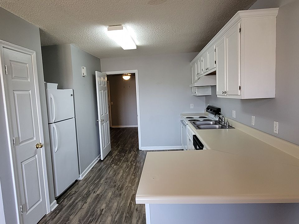 1st image of 1700 Chris Dr #A