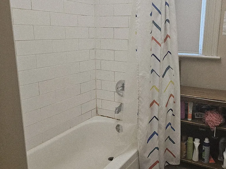 2124 NW Flanders St #1 — Photo 18