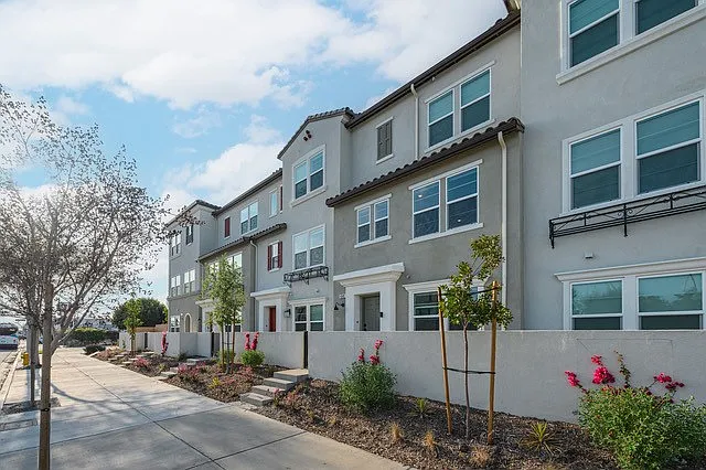 1 bed, 400 sqft, $1,500 — Photo 2