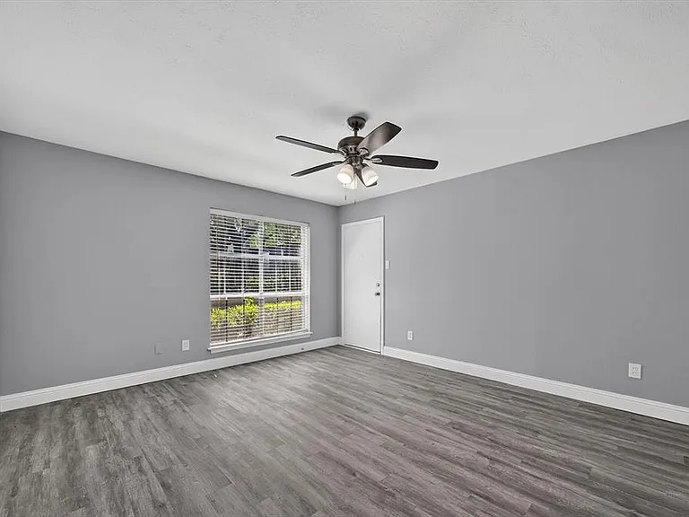 5033 Cedar Springs Rd — Photo 22