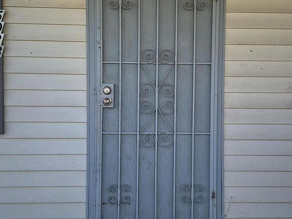 3rd image of 5028 Haynesworth Ave