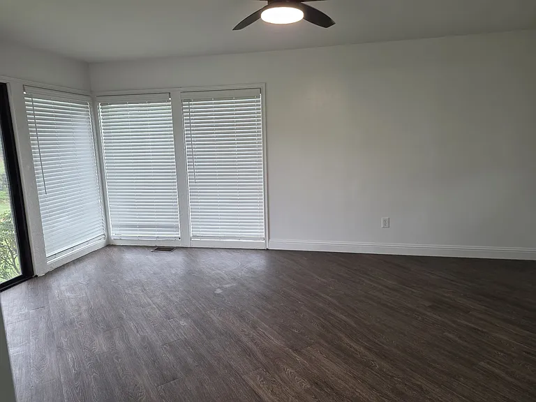 1002 W Bear Creek Rd — Photo 28